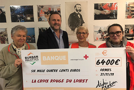 remise chèque Burban Palettes à la Croix Rouge du Loiret