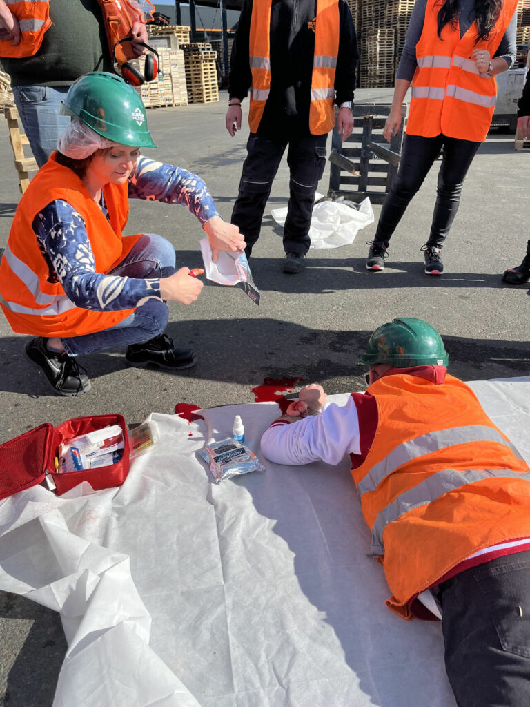 Mise en situation d'un accident du travail - Formation SST chez Burban Palettes